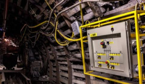 power distribution circuit breaker